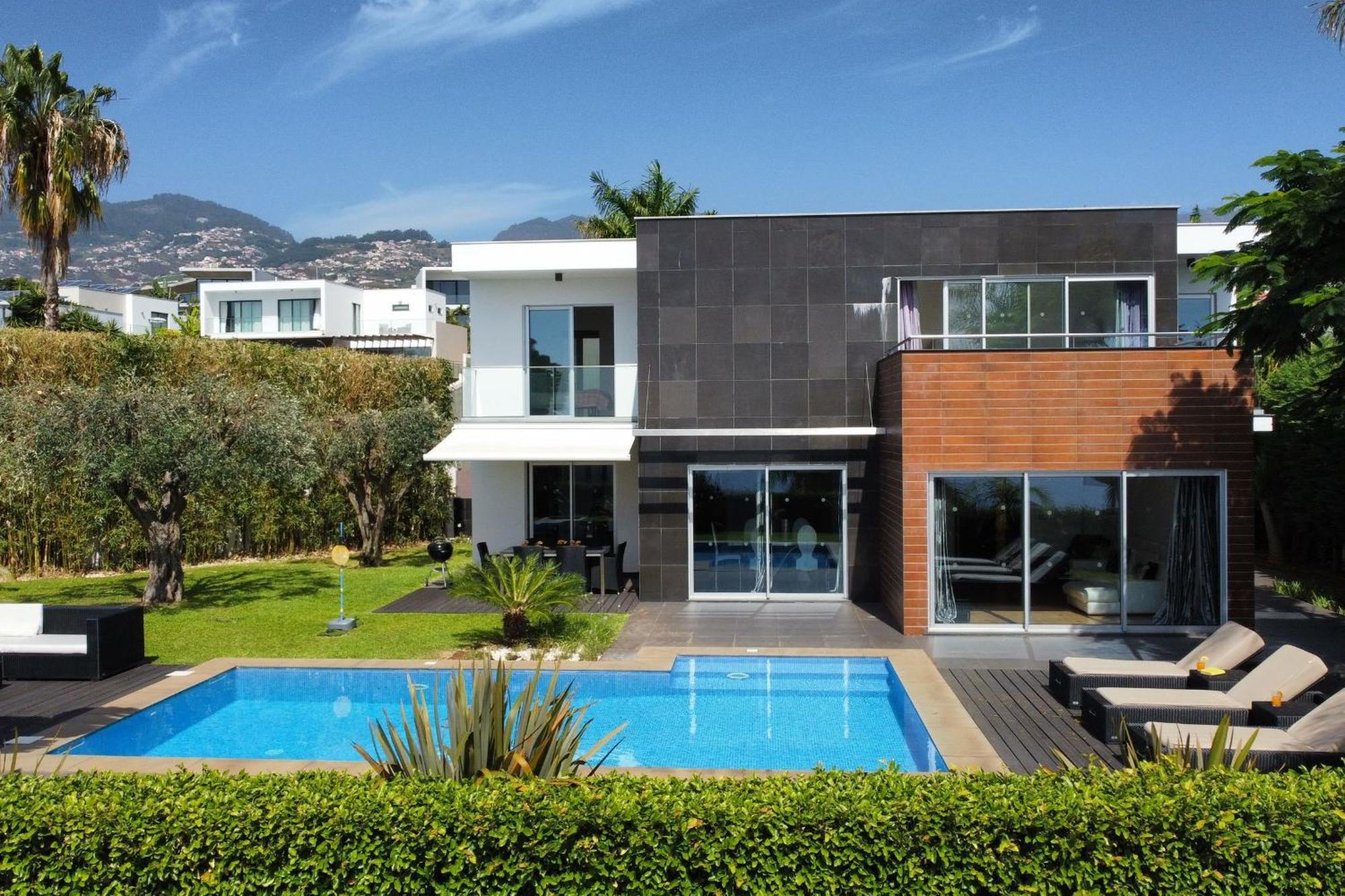 Villa Ravenala - By Lovelystay Funchal  Buitenkant foto