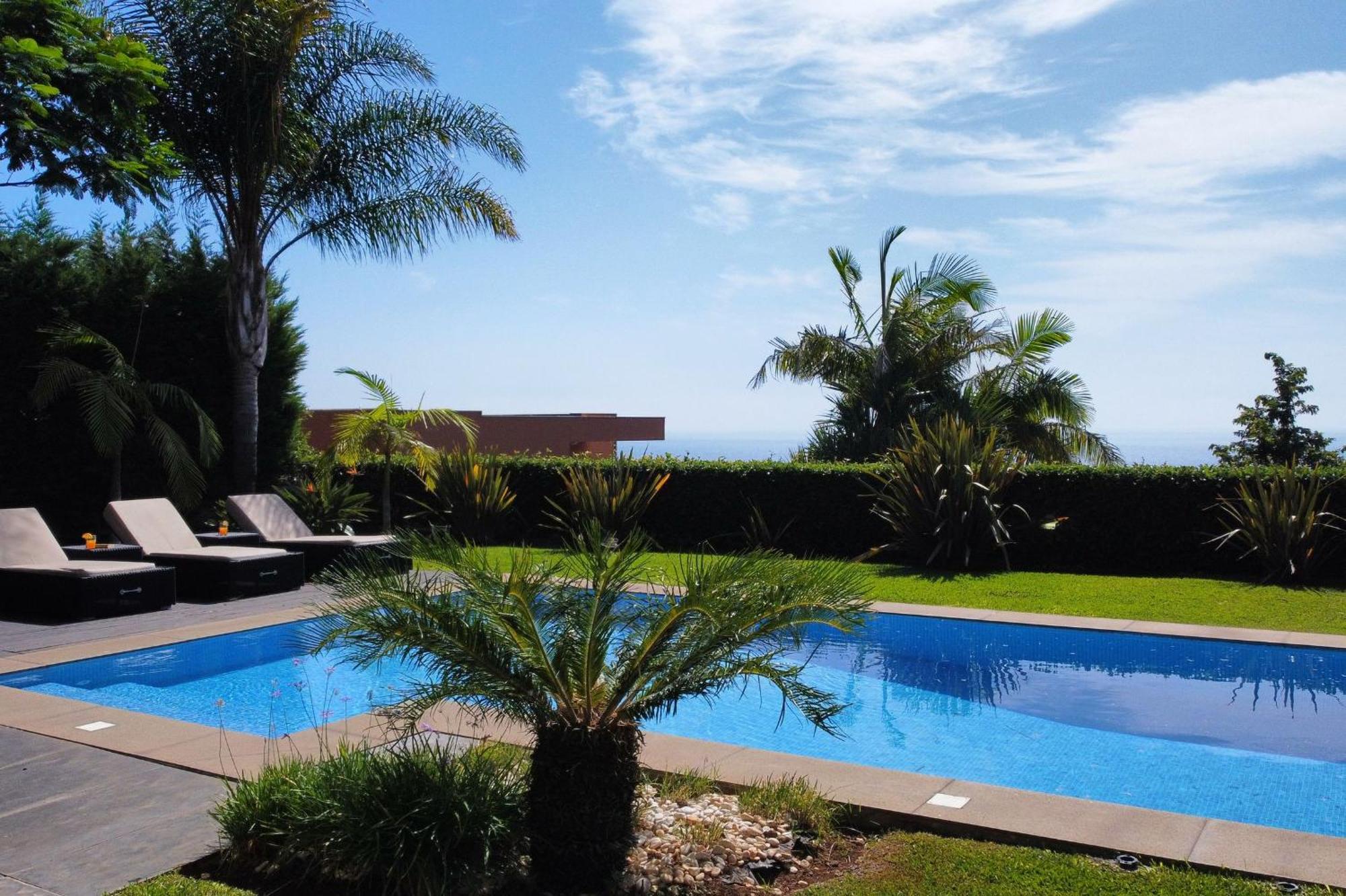 Villa Ravenala - By Lovelystay Funchal  Buitenkant foto
