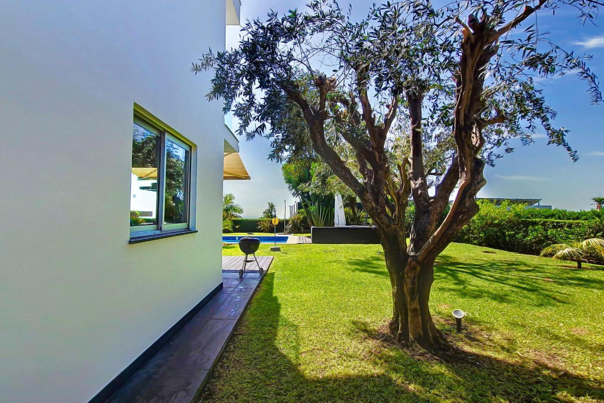 Villa Ravenala - By Lovelystay Funchal  Buitenkant foto