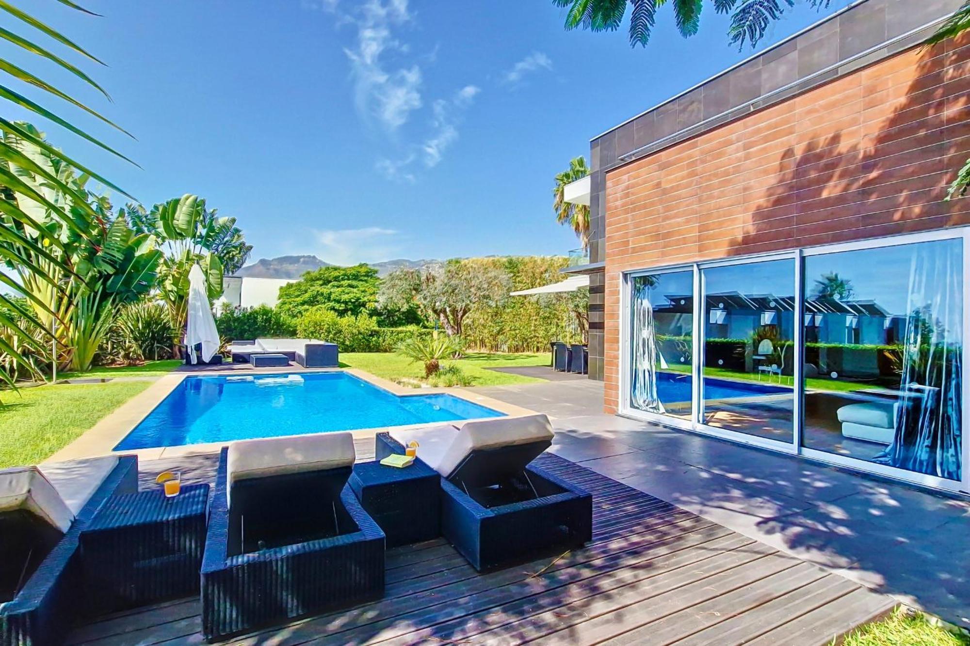 Villa Ravenala - By Lovelystay Funchal  Buitenkant foto