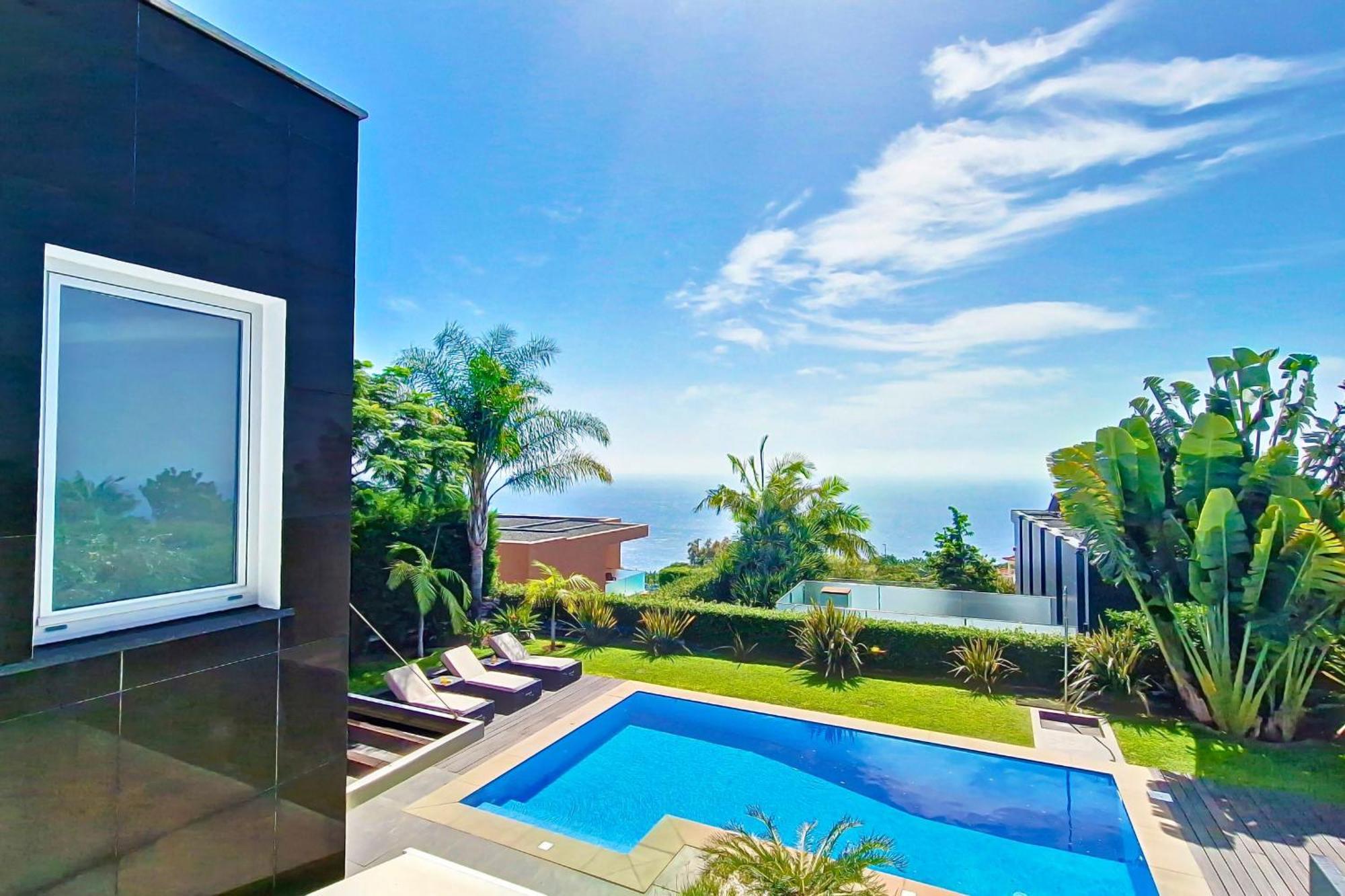 Villa Ravenala - By Lovelystay Funchal  Buitenkant foto